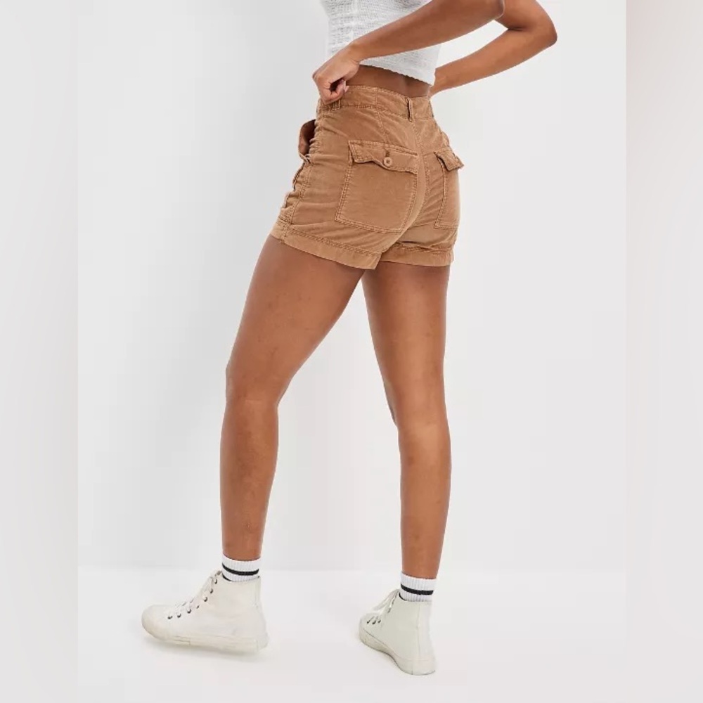 American Eagle Stretch Corduroy Highest Waist '90s Boyfriend Cargo Short - Picture 2 of 9